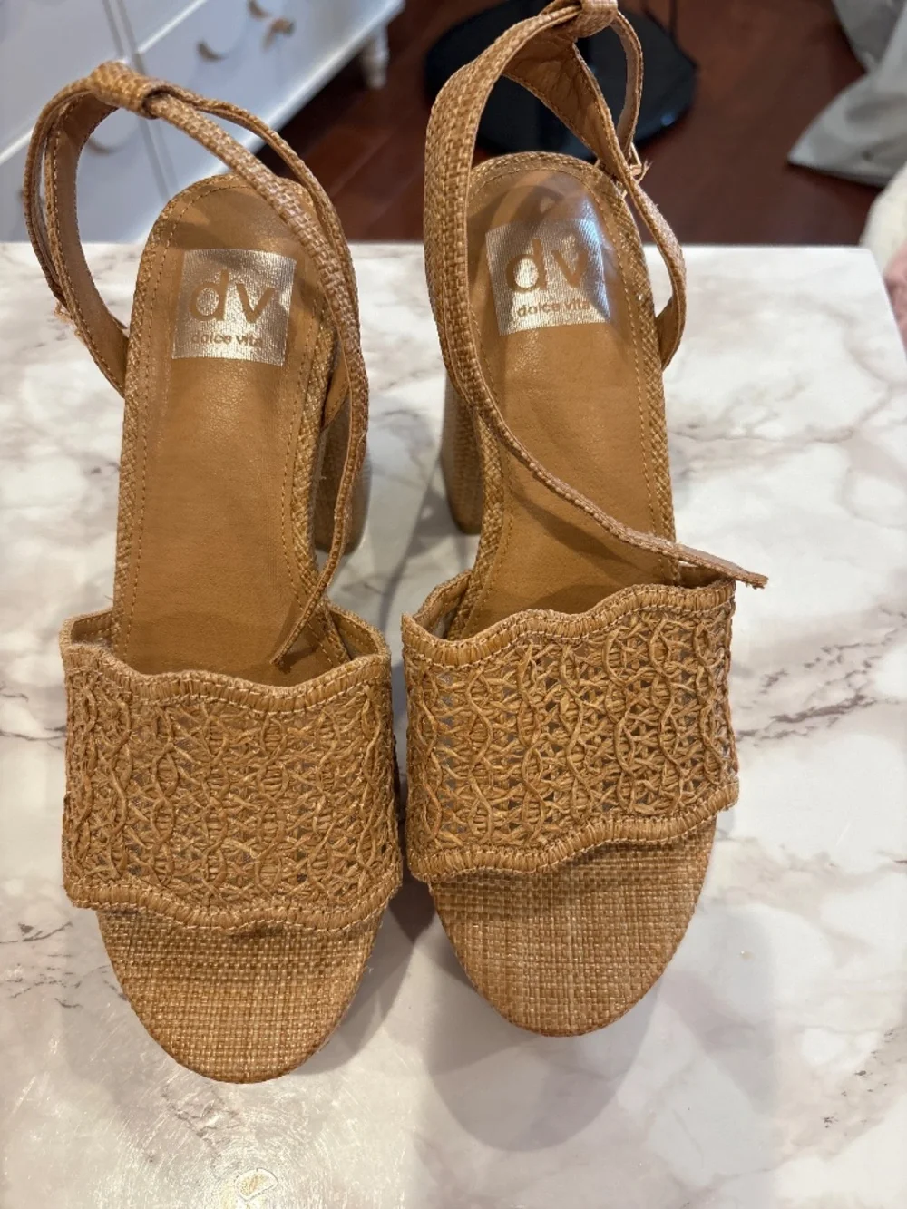 dolce vita Wendal Plarform Q-star Sandals